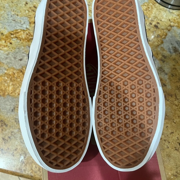 Vans slip on platform size 7.5 - Picture 7 of 7